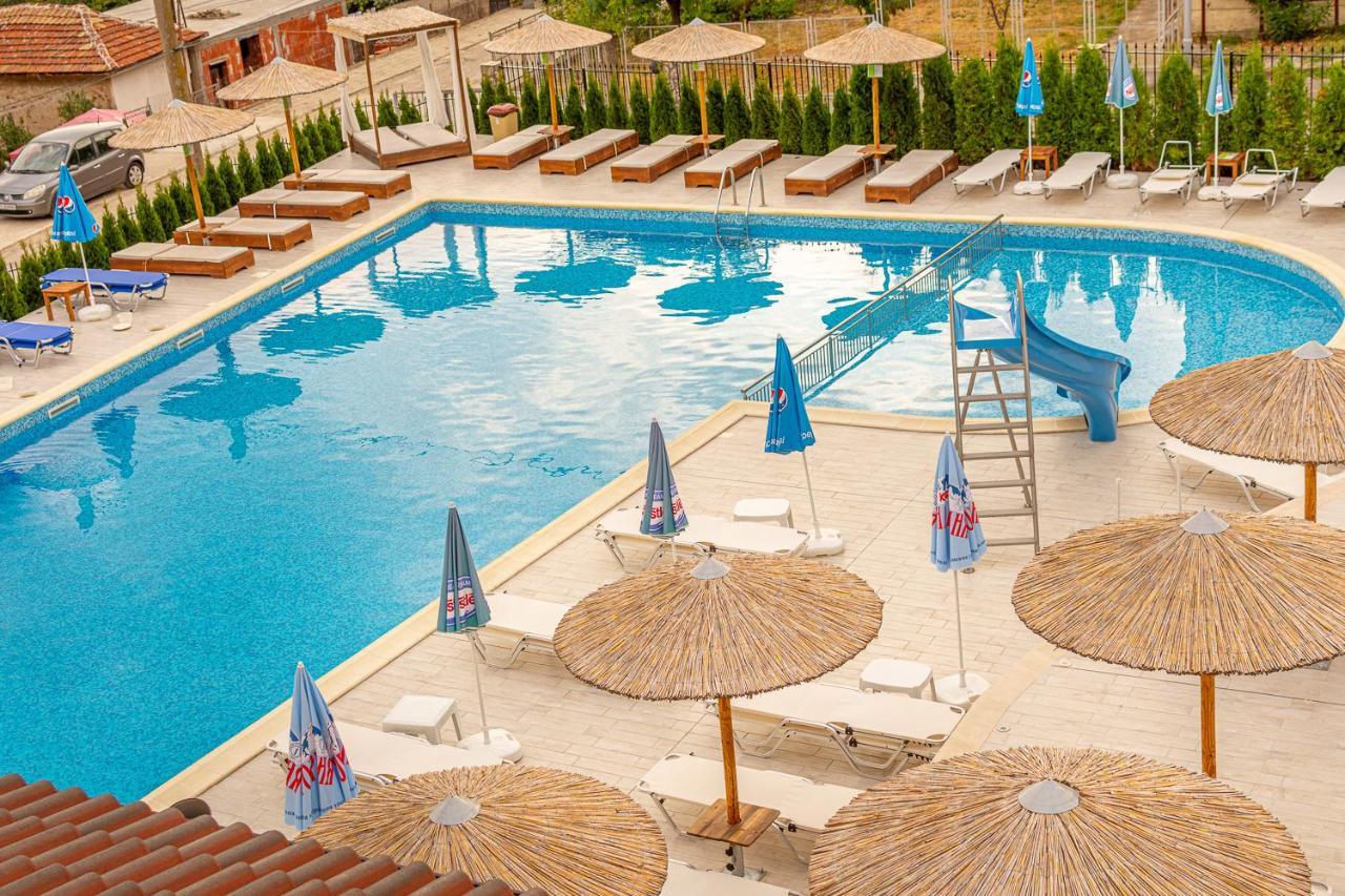 Eco Hotel Momata Kolarovo Zewnętrze zdjęcie