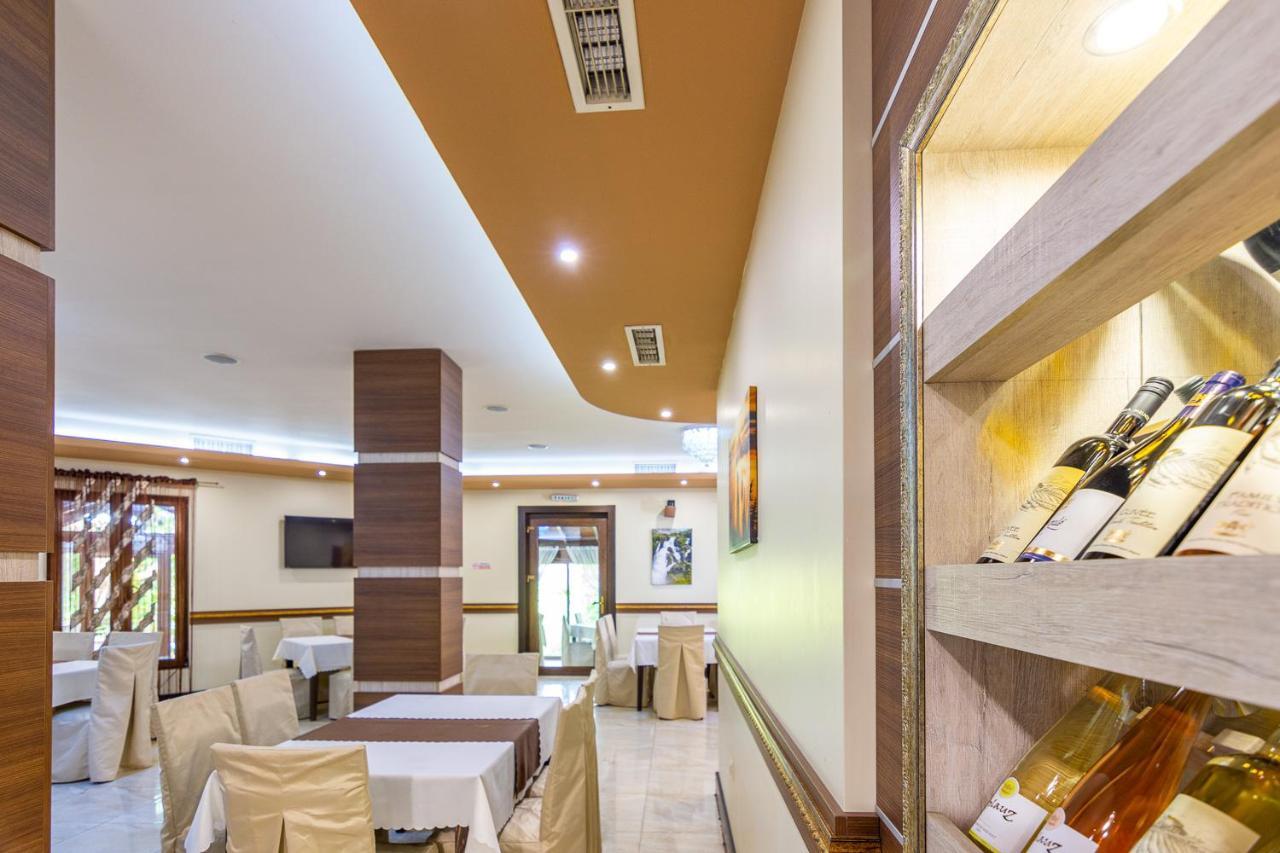 Eco Hotel Momata Kolarovo Zewnętrze zdjęcie